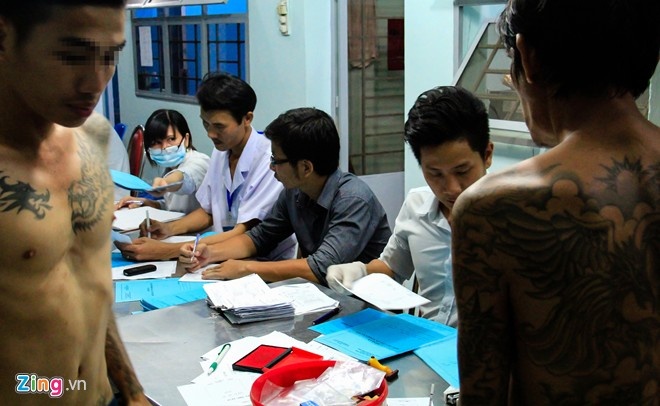 Dua hon 1.000 nguoi nghi van nghien ma tuy vao trung tam hinh anh