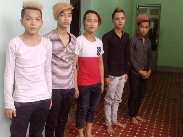 Nhom ban keo keo o Sai Gon di danh ghen roi dam chet nguoi hinh anh