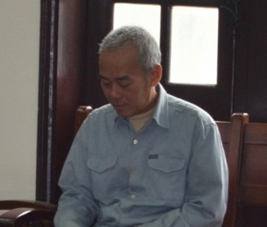 Yêu râu xanh Viện tại phiên tòa.