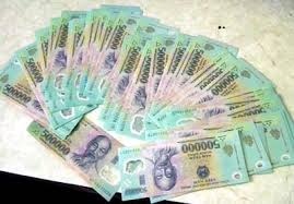 Quay clip hoc sinh danh nhau, co giao tong tien hieu truong hinh anh