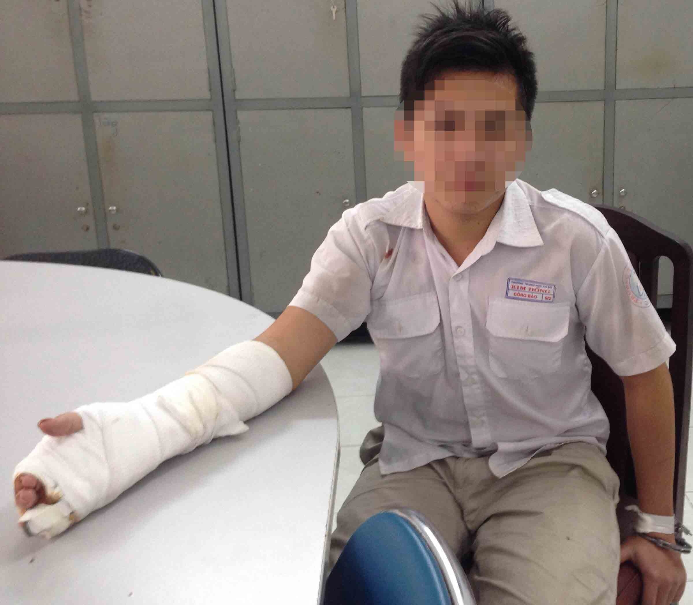 Thieu nien giet nghe si Do Linh mo coi cha, bi me bo roi hinh anh