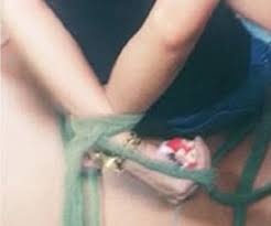 Xong vao nha, troi gia chu cuop tai san giua ban ngay hinh anh