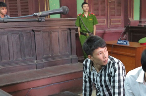 Bị cáo Tuấn trong giờ nghị án.