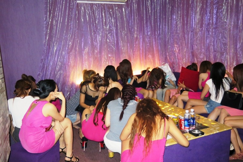 Dot kich quan karaoke tra hinh o Sai Gon hinh anh