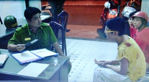 Canh sat no sung, khong che ke doa cat co chu no hinh anh