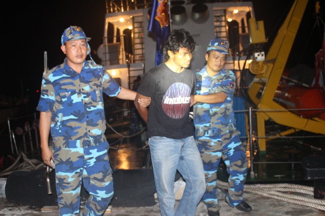 Hanh trinh bat cuop cua Canh sat bien Viet Nam hinh anh