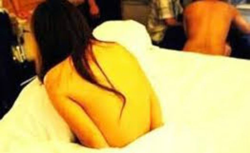 Nu sinh trung hoc moi gioi ban dam hinh anh