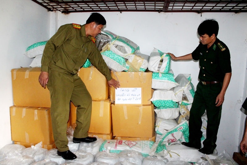 Nghet tho 'cat vo' bat ong trum vu 5,5 tan ma tuy hinh anh