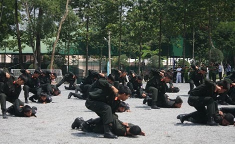 Đánh đối kháng.