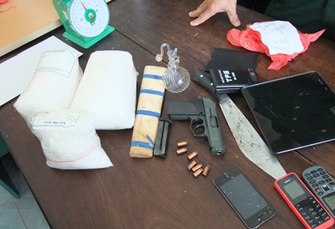 O ma tuy xuyen quoc gia trong khach san hinh anh