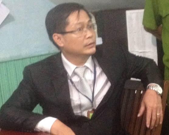 Tam giu tai xe o Sai Gon hat CSGT len capo hinh anh
