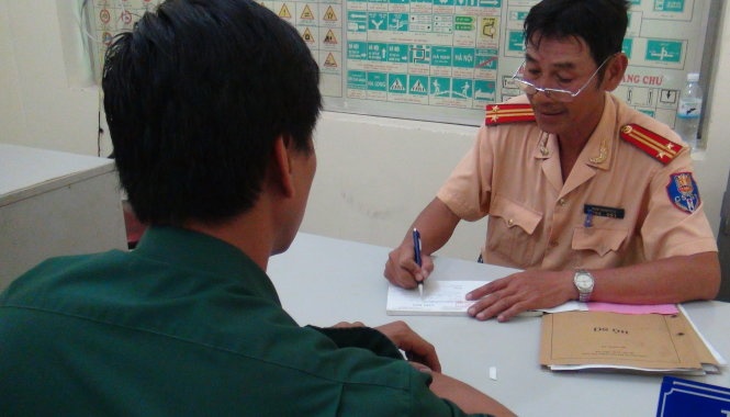 Khoi to tai xe Phuong Trang gay tai nan tren cau Cay Go hinh anh