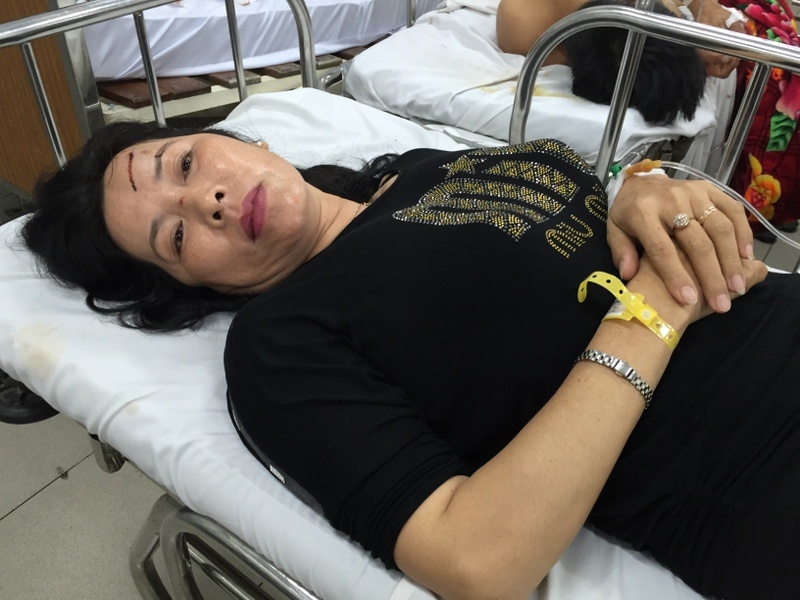 Phut thoat chet luc 5 oto lao vao nhau o Trung Luong hinh anh