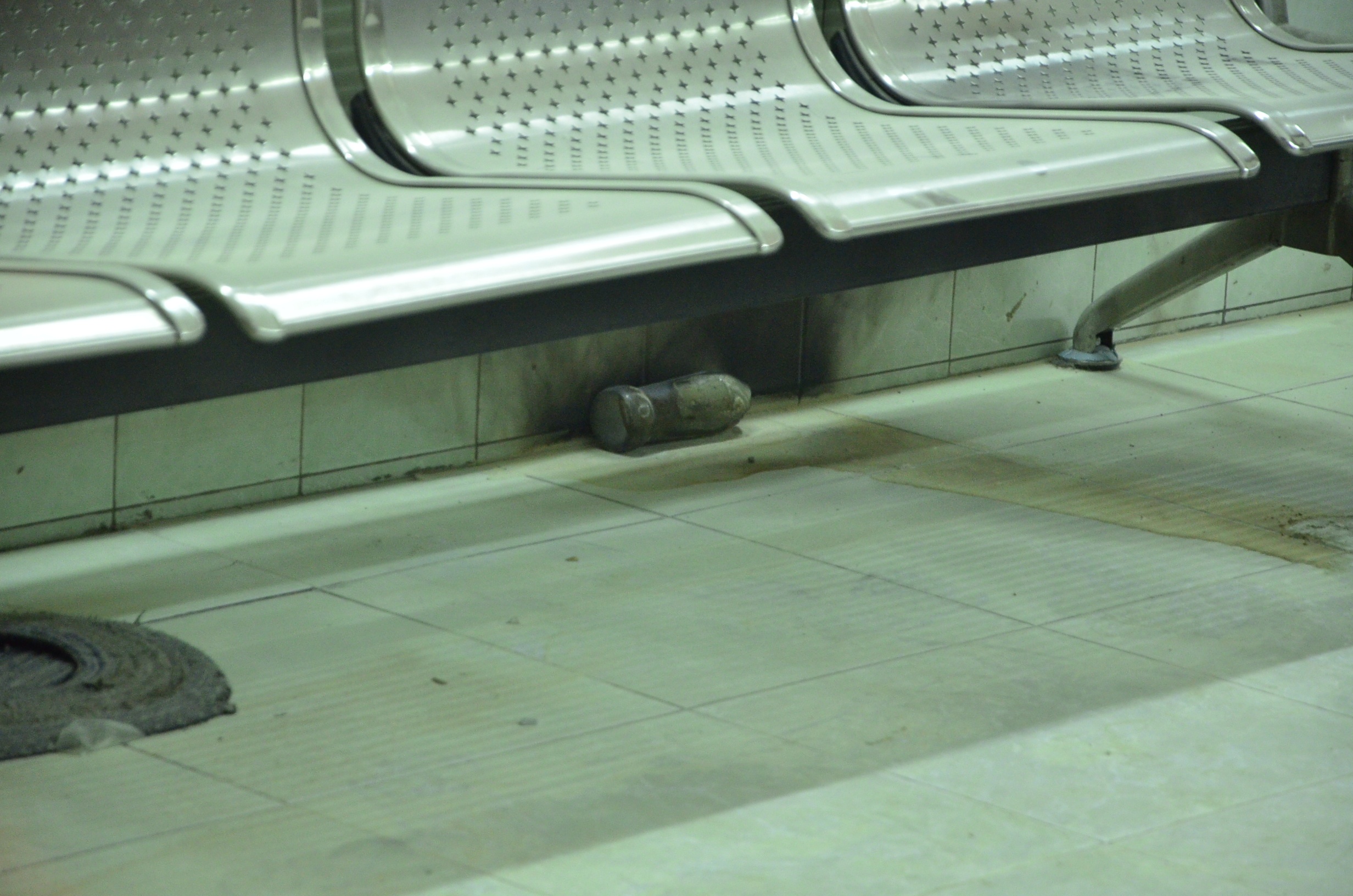 Nơi Ngọc ném xăng vào công an phường. Ảnh: Khánh Trung.