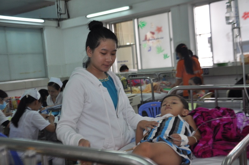 Gan 11.000 nguoi mac sot xuat huyet o Sai Gon hinh anh