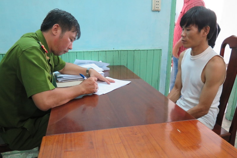 Nhom trom, cuop o khu vuc lang dai hoc Thu Duc hinh anh