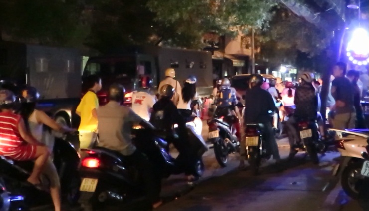 Tam giu 11 nguoi trong vu kham xet nha trum ma tuy o Sai Gon hinh anh