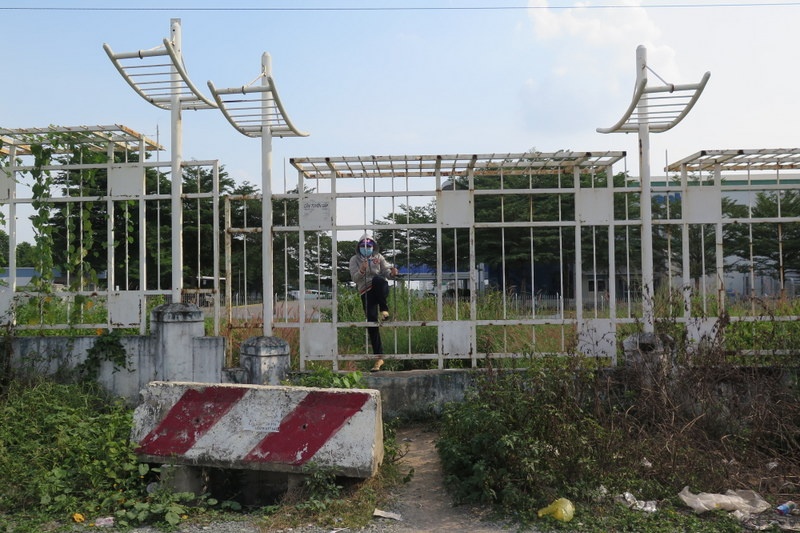 Truy tim ke bien thai dam vat nhon vao nguc 9 cong nhan hinh anh