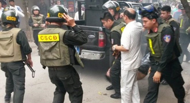 Cuoc bat na dac biet dua trum bao ke ve chiu an hinh anh