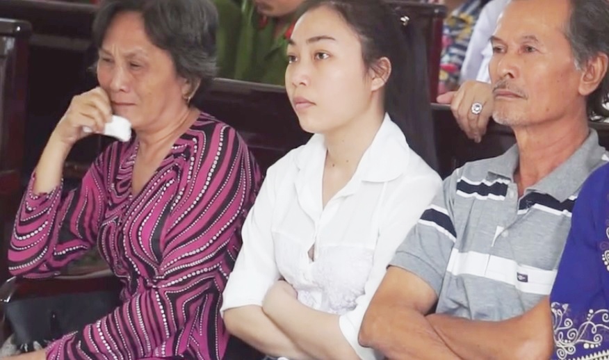 Giot nuoc mat me gia trong phien xu sat thu giet 4 nguoi hinh anh