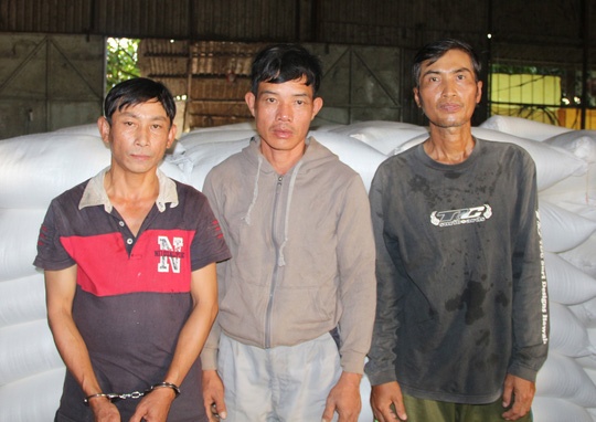 Loi dung dip le, buon lau tuon duong vao Viet Nam hinh anh