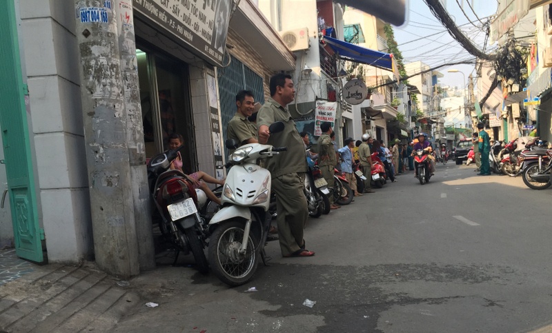 Hang tram canh sat vay bat dau nau ma tuy o Sai Gon hinh anh