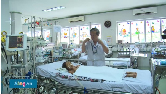 Cuu song be gai 3 lan bi ngung tim do tai nan giao thong hinh anh