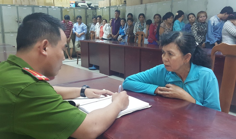 Dot kich song bac, bat 25 'quy ba' o Sai Gon hinh anh