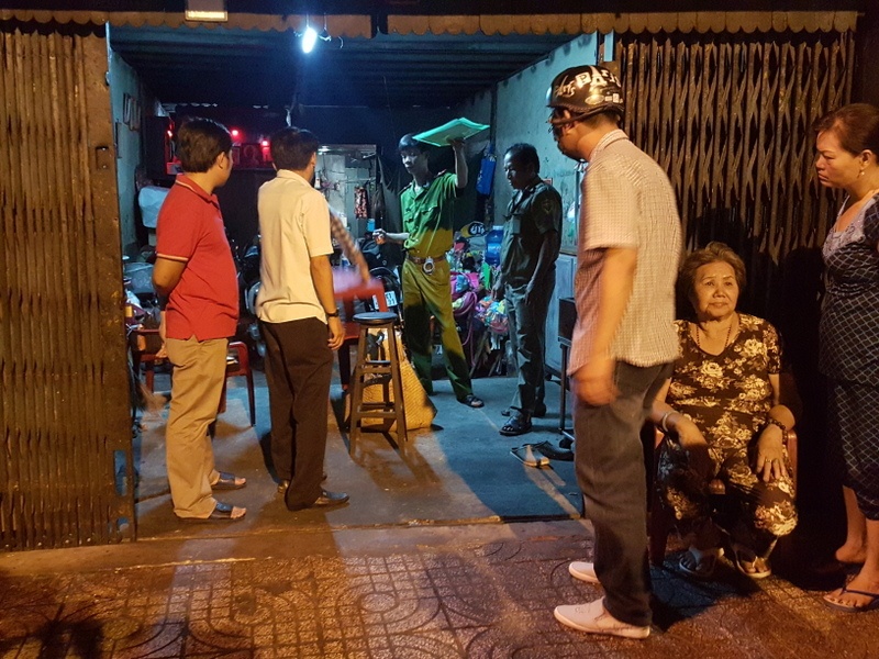 Chem nhau kinh hoang o Sai Gon vi mau thuan da ga hinh anh
