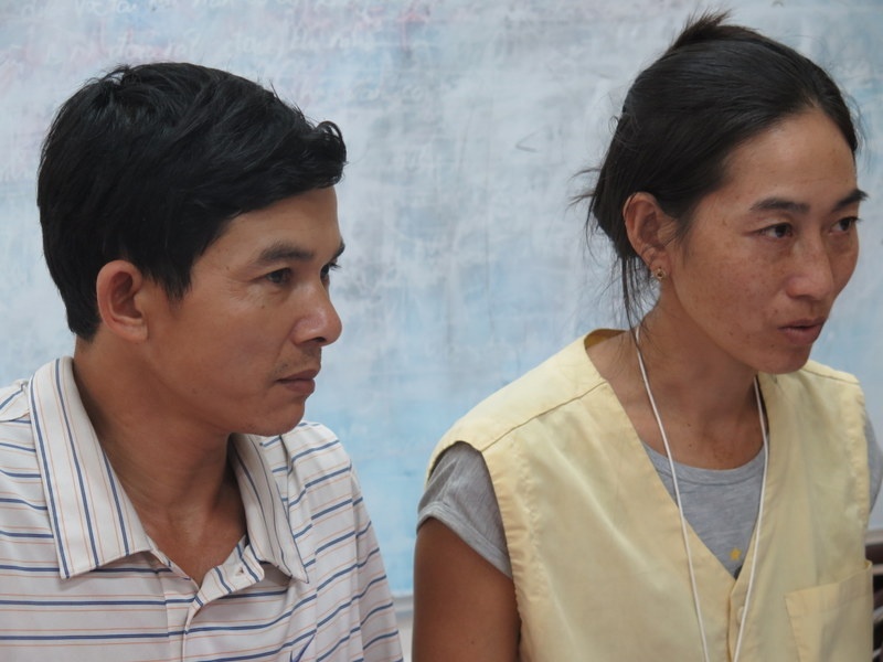 nu sinh xinh dep bi cua chan anh 2