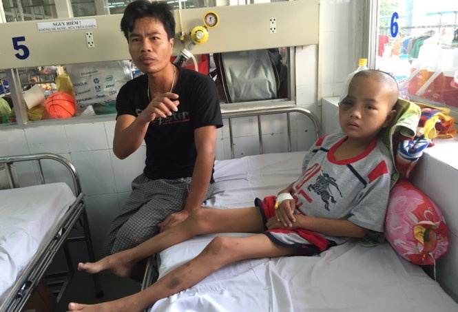 Thieu nien 16 tuoi bi au trung san lon lam to trong nao hinh anh