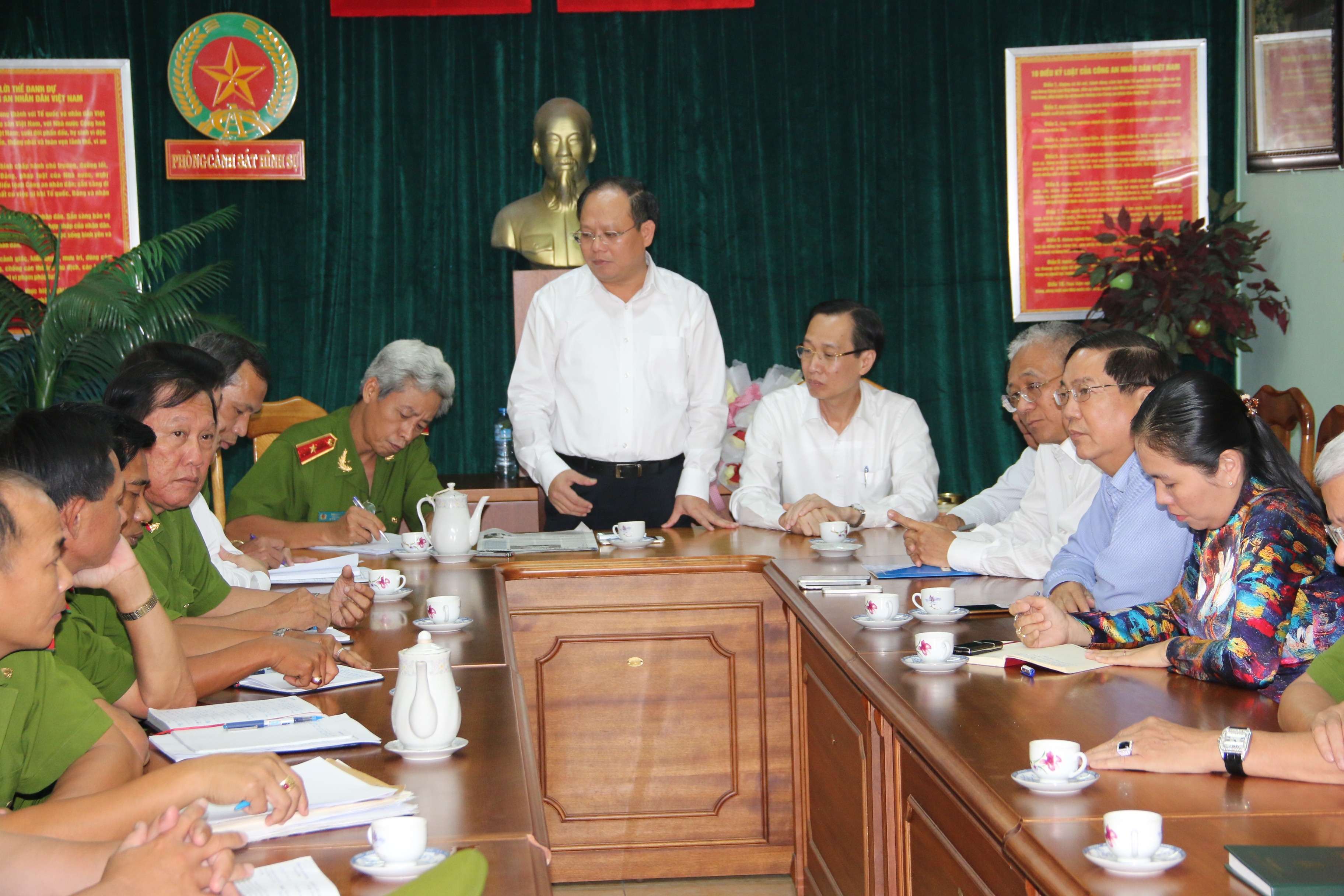 giang ho thanh toan nhau bang sung anh 1