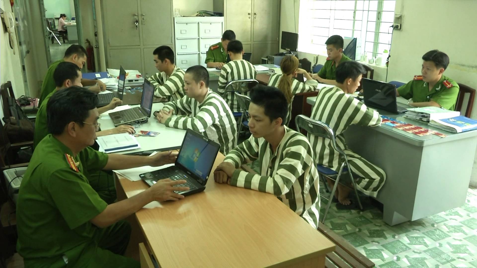 Bat 11 nghi can gia cong an chiem doat hon 5 ty hinh anh