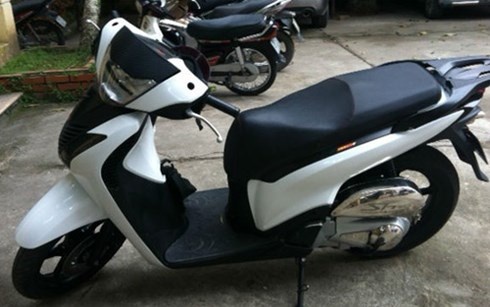 Thanh nien mang lenh truy na, cuop xe SH o Sai Gon hinh anh