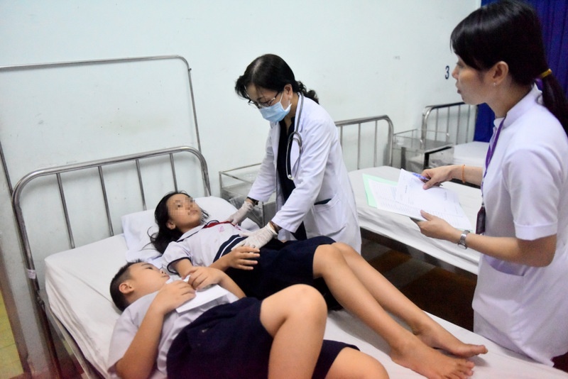 ngo doc thuc pham o TPHCM anh 1