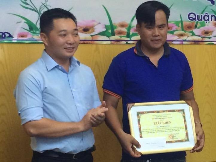 Thuong tien tai xe bat cap tinh nhan cuop giat o Sai Gon hinh anh