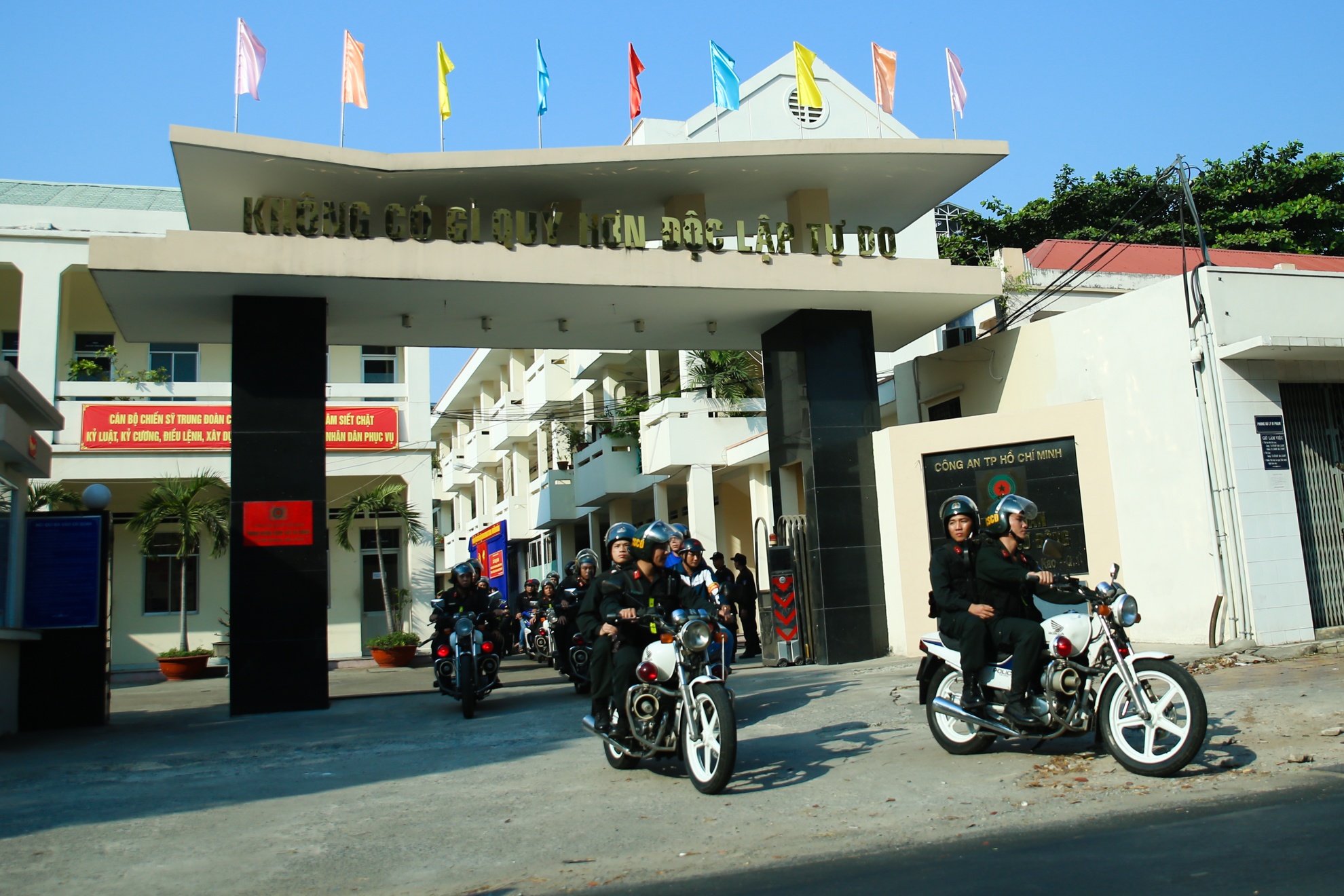 Khong de xay ra chay no, khung bo trong thoi gian bau cu hinh anh