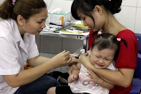 tiêm vắc xin miễn phí cho trẻ ảnh 1 tiem vac xin mien phi cho tre anh 1