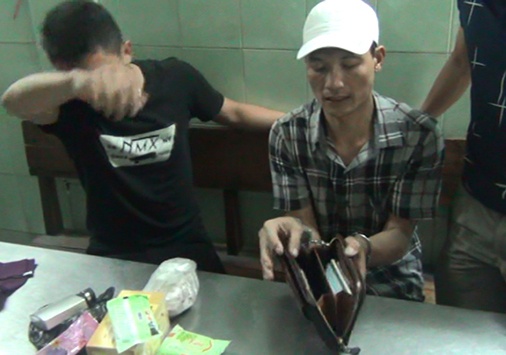 vận chuyển ma tuý bằng xe khách ảnh 1 van chuyen ma tuy bang xe khach anh 1