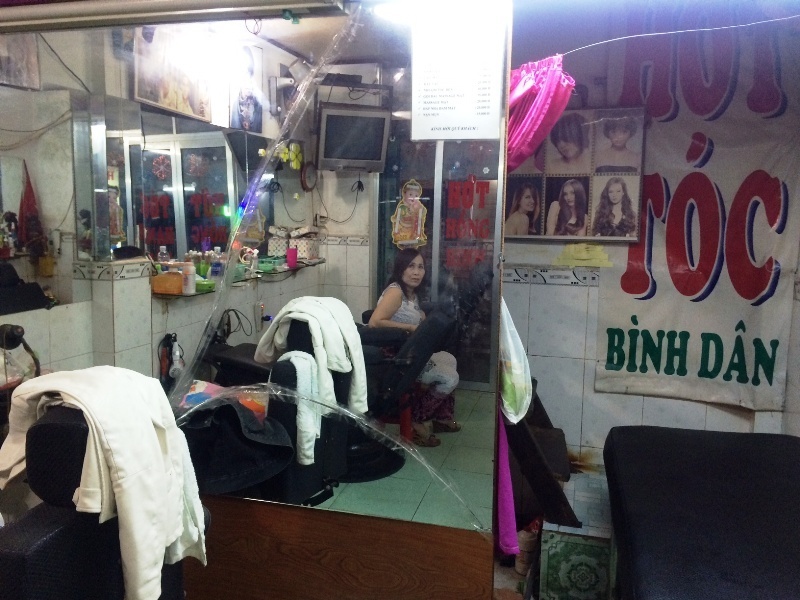 Troi chu tiem hot toc cuop vang anh 1