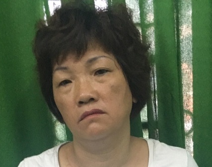 4 nguoi Trung Quoc lua tien nhieu benh nhan hinh anh