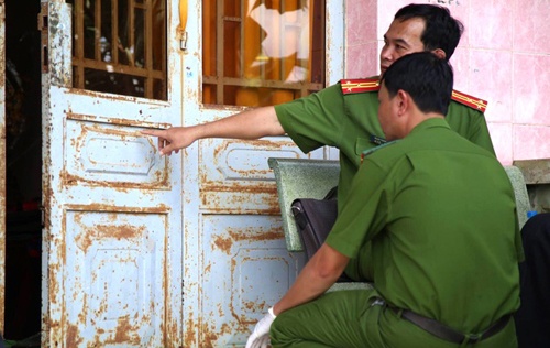 Nghi an con cat co cha trong phong tro o Sai Gon hinh anh