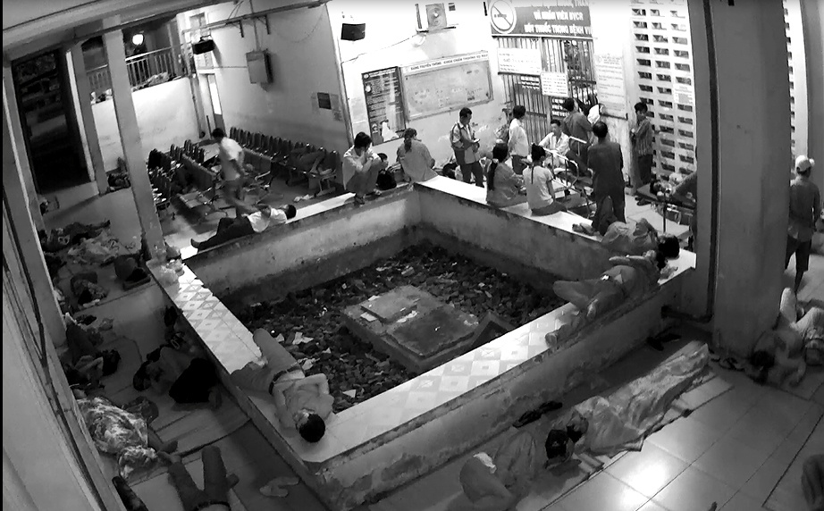 Camera benh vien Cho Ray phat hien ke trom tien benh nhan hinh anh