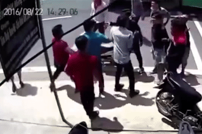 Xac minh clip 2 bang nhom chem nhau o Sai Gon hinh anh