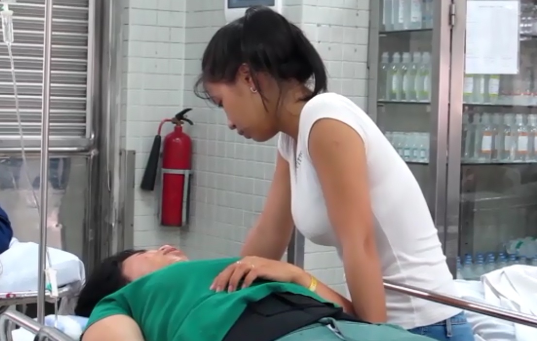 Ba nan nhan gap tai nan tren cao toc bi da chan thuong hinh anh