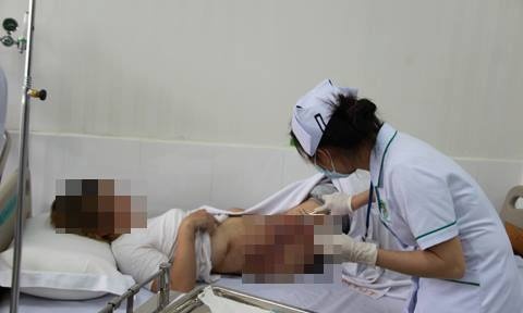 Co gai bi gay khung chau vi tai nan giao thong hinh anh