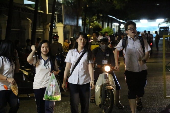 De nghi doi lich hoc ket thuc luc 19h de tranh ket xe hinh anh