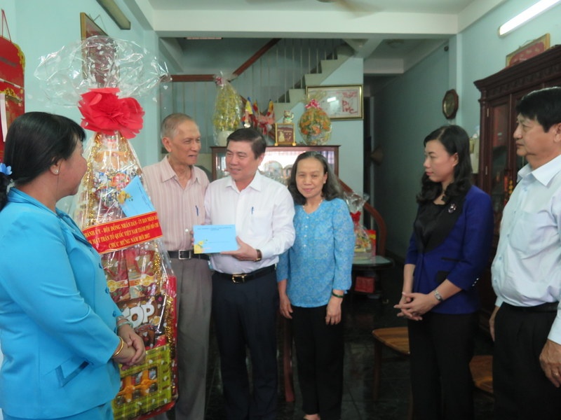 Tri thuc TP.HCM tran tro ve an toan thuc pham anh 1