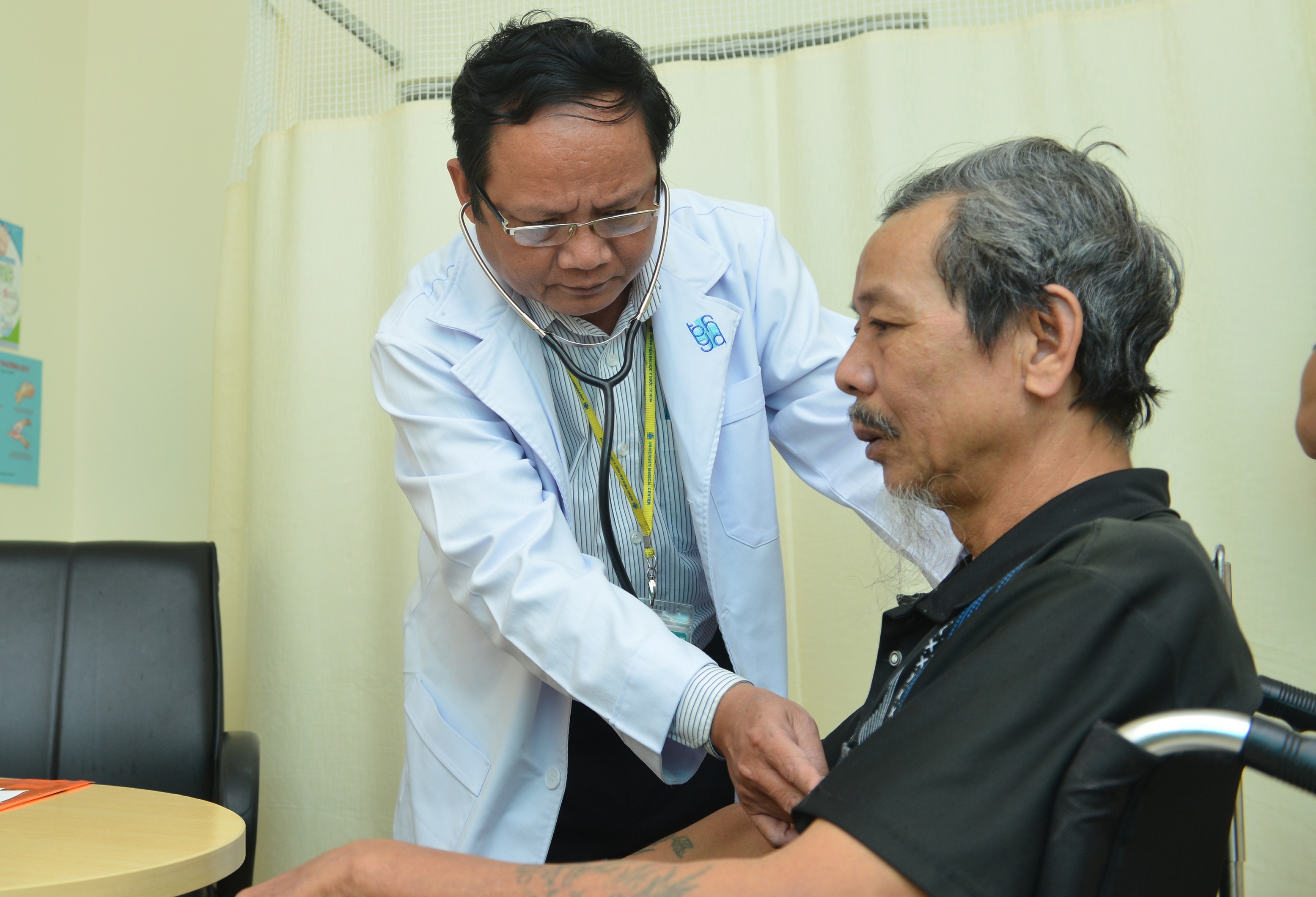 Cach phong ngua viem phoi khi thoi tiet giao mua hinh anh