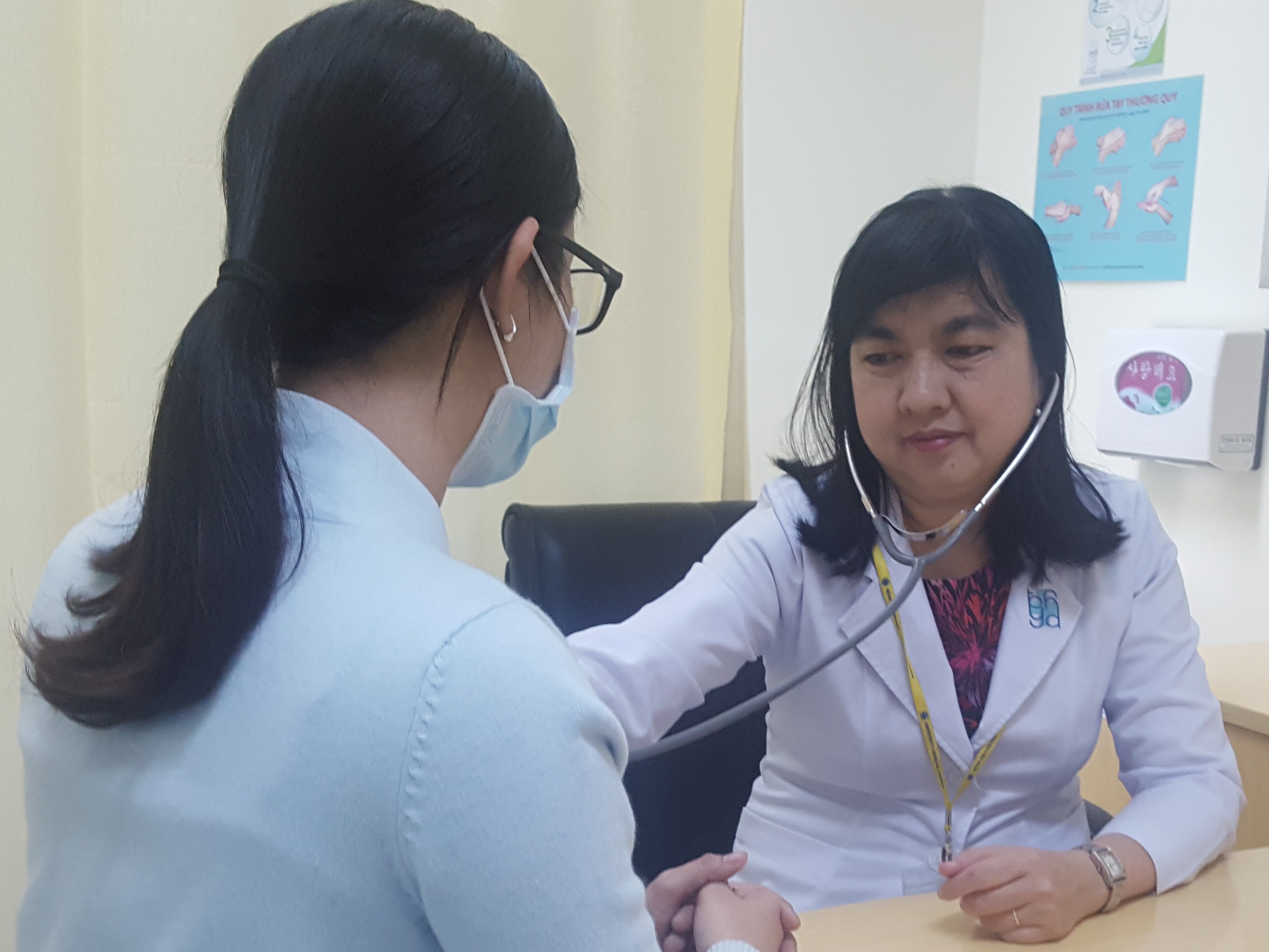 Dau hieu viem cau than cha me can biet de bao ve tinh mang cua con hinh anh